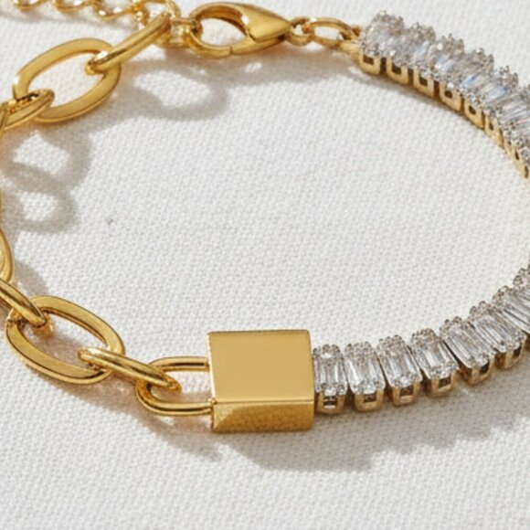 ποΈ 18K Gold Plated Bracelet With Sparkling Zirconia Baguettes & Padlock Design - Picture 5 of 14